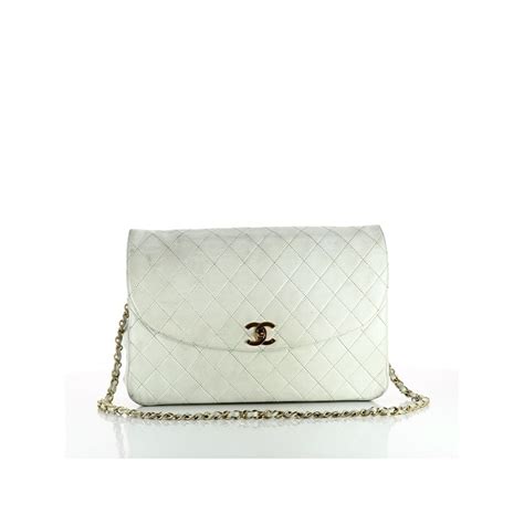 sac chanel matelassé blanc|Chanel boutique.